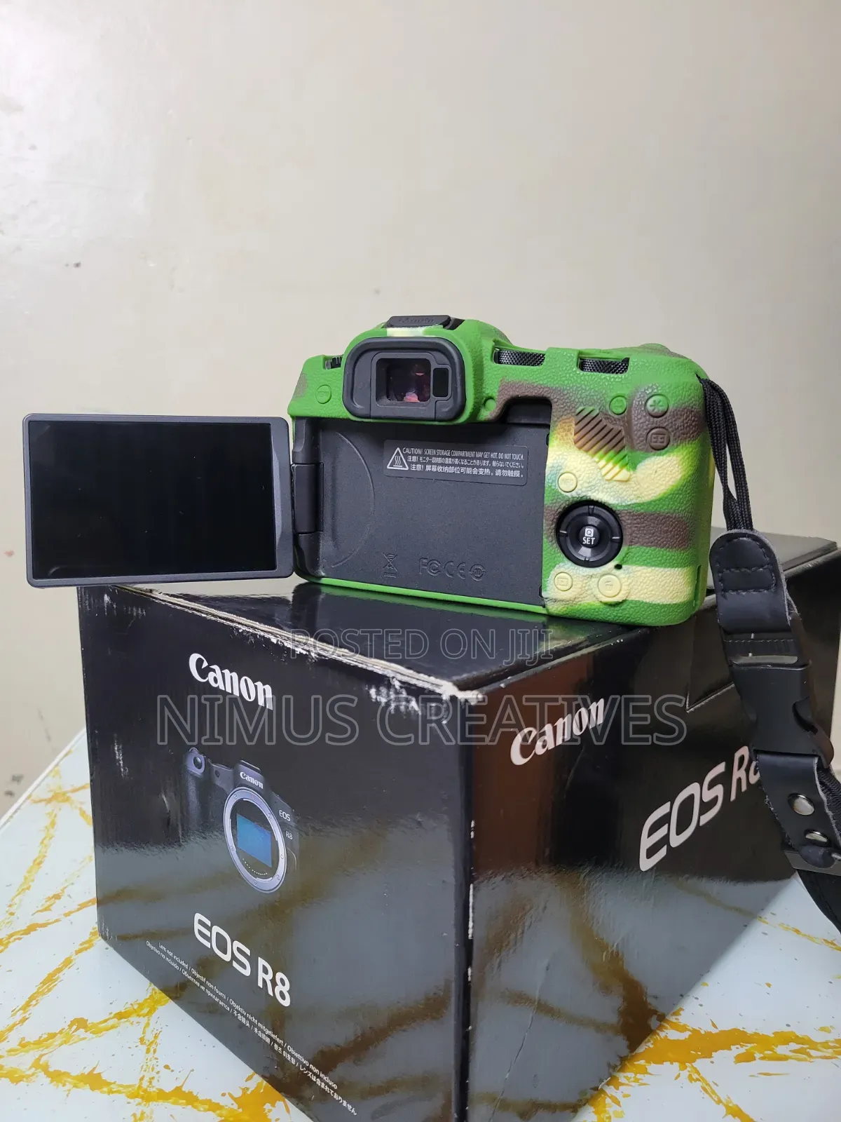 Canon EOS R8 Mirrorless Camera