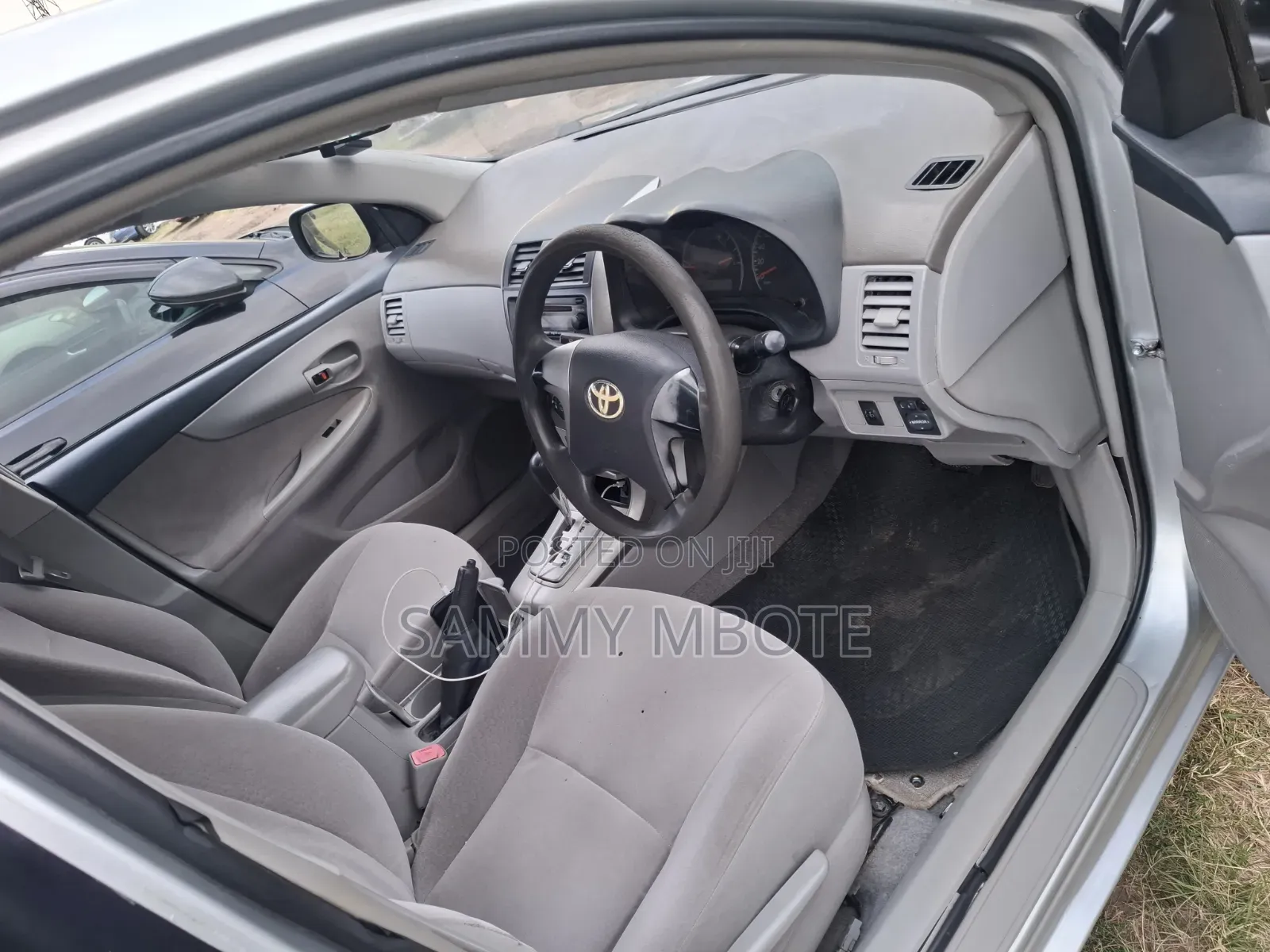 Toyota Axio 2010
