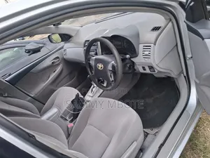 Toyota Axio 2010