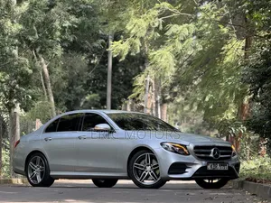 Mercedes-Benz E200 2017 Silver
