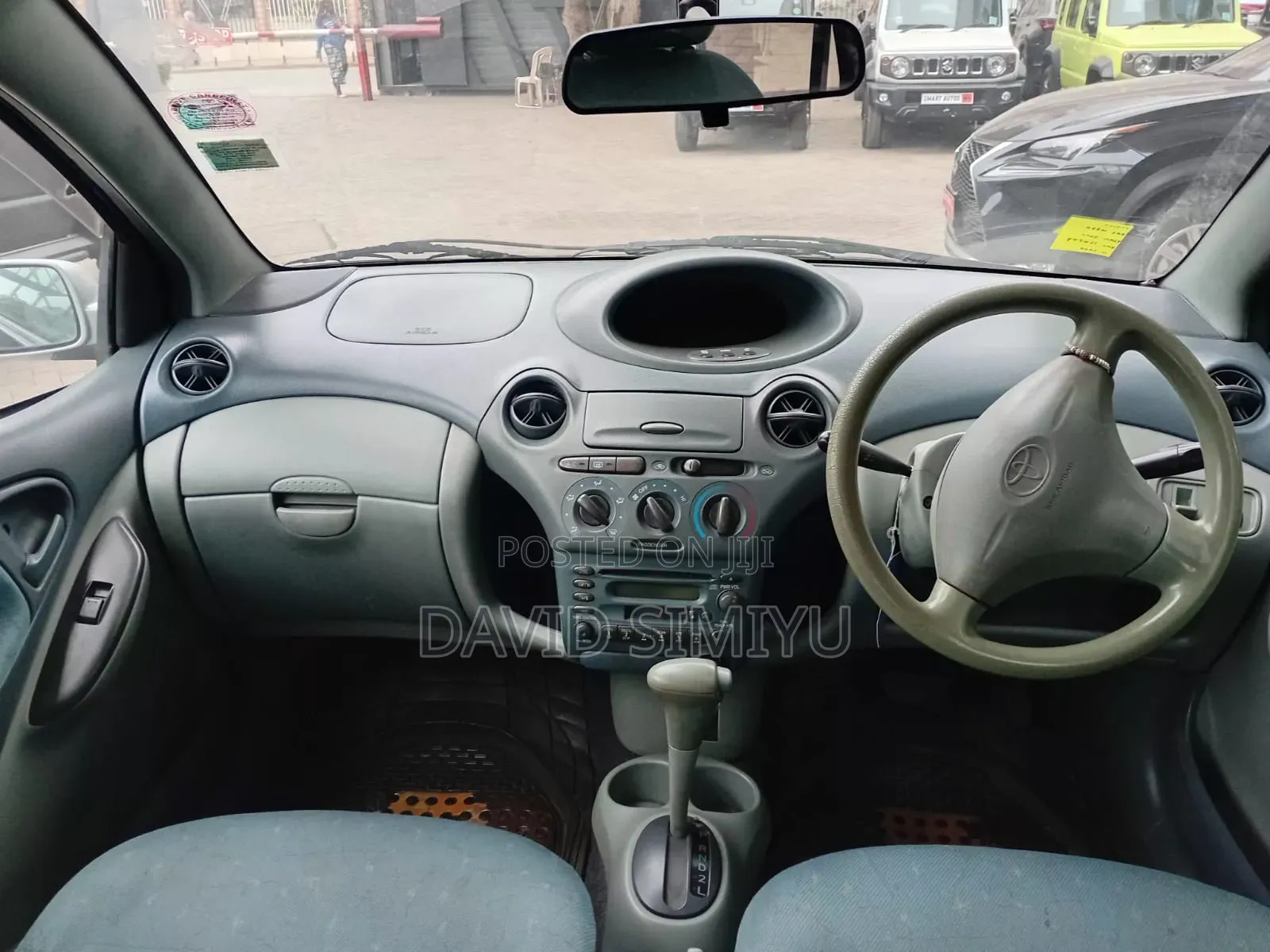 Toyota Vitz 2000 Blue