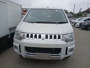 Mitsubishi Delica 2019 White
