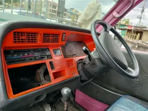 Toyota HiAce 1998 Blue