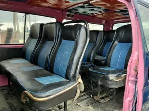 Toyota HiAce 1998 Blue