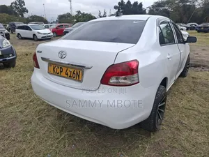 Toyota Belta 2011 Pearl