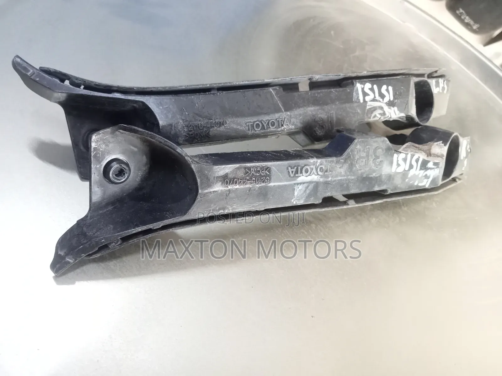 Toy Isis 2006-2008 Front Bumper Slides