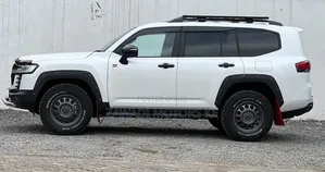 Toyota Land Cruiser 2023 White