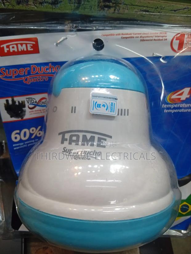 Fame Shower Head - main view