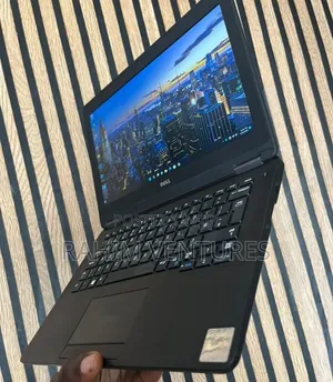 Laptop Dell Latitude E7270 8GB Intel Core i5 SSD 256GB
