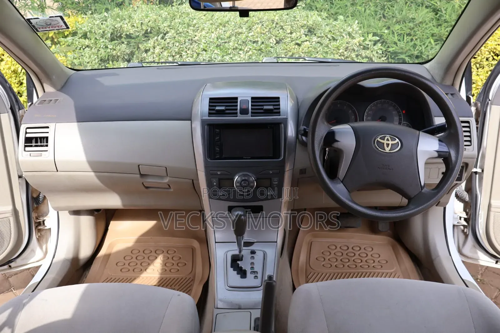 Toyota Axio 2010 Pearl