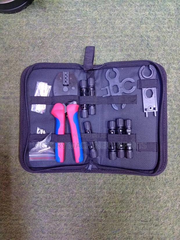 MC4 Crimping Tool With Connectors - main view