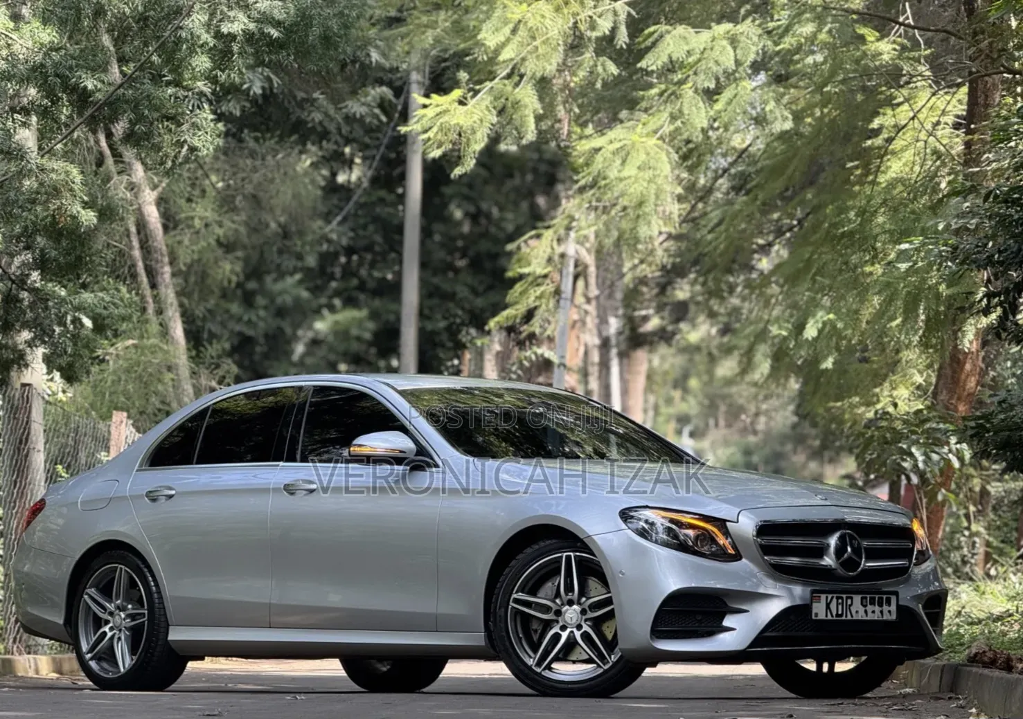 Mercedes-Benz E200 2017 Silver