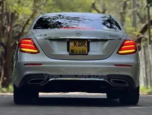 Mercedes-Benz E200 2017 Silver