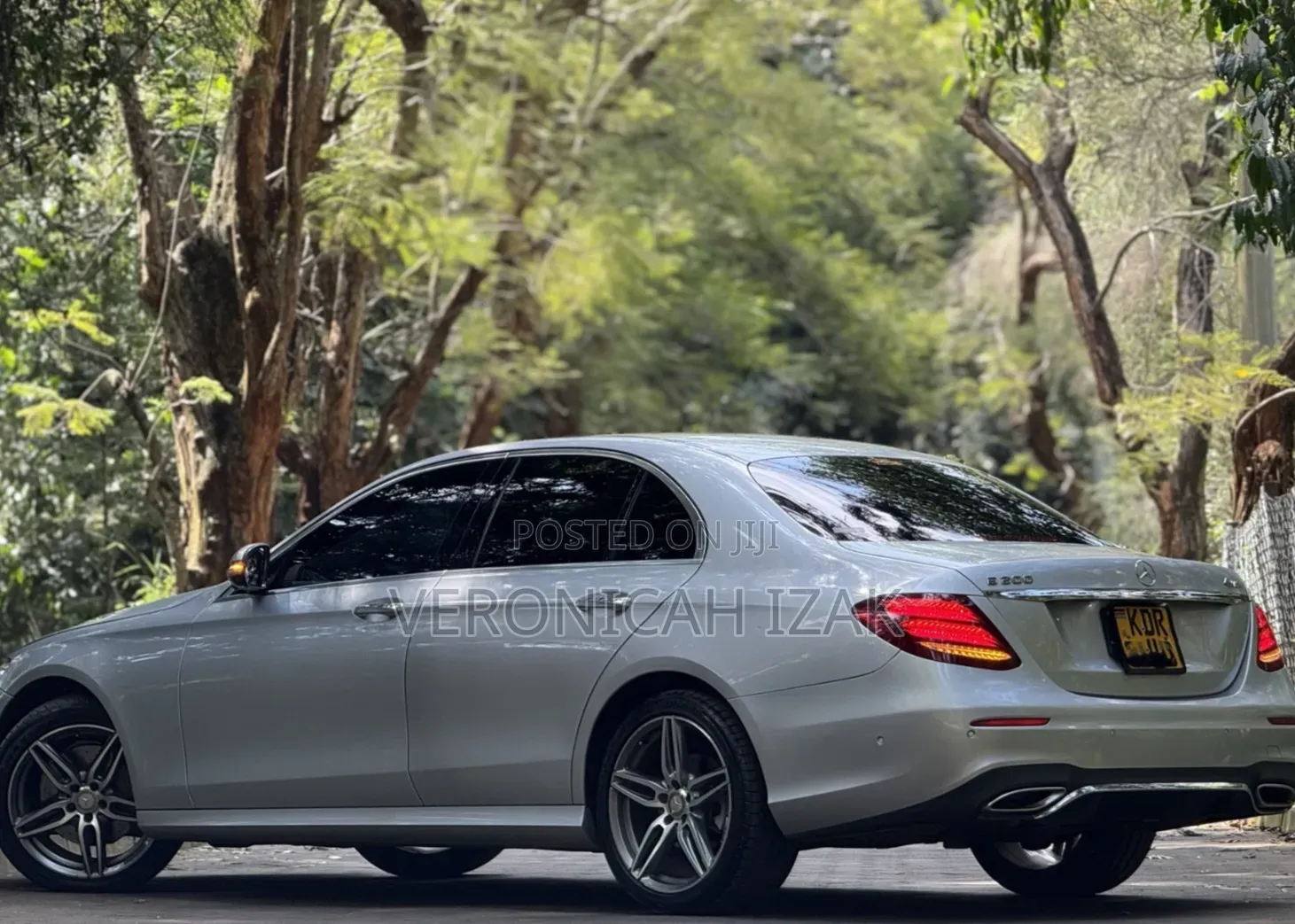 Mercedes-Benz E200 2017 Silver