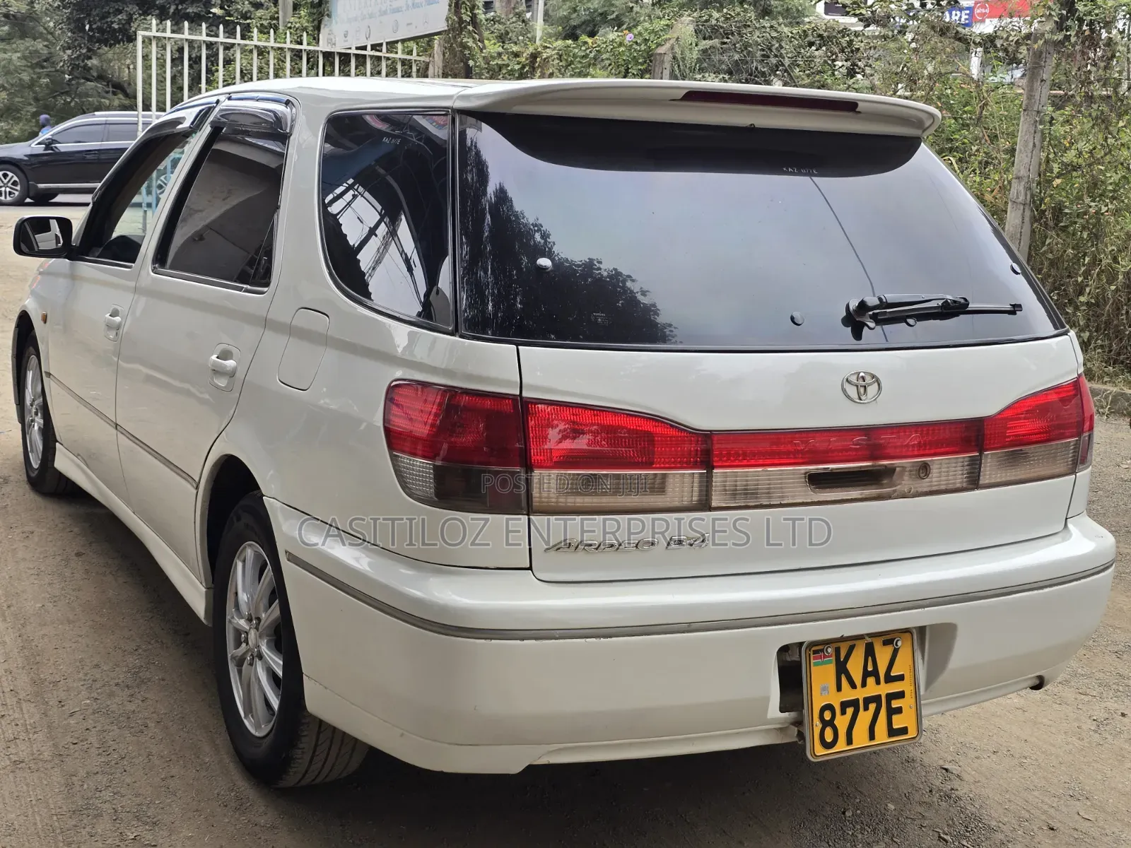 Toyota Vista 2000 White