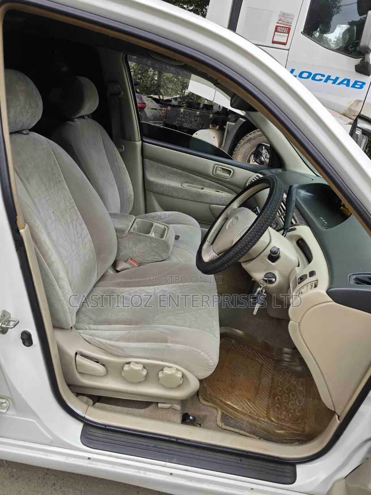 Toyota Vista 2000 White
