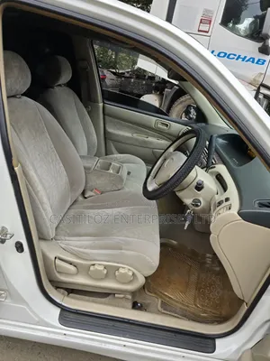 Toyota Vista 2000 White