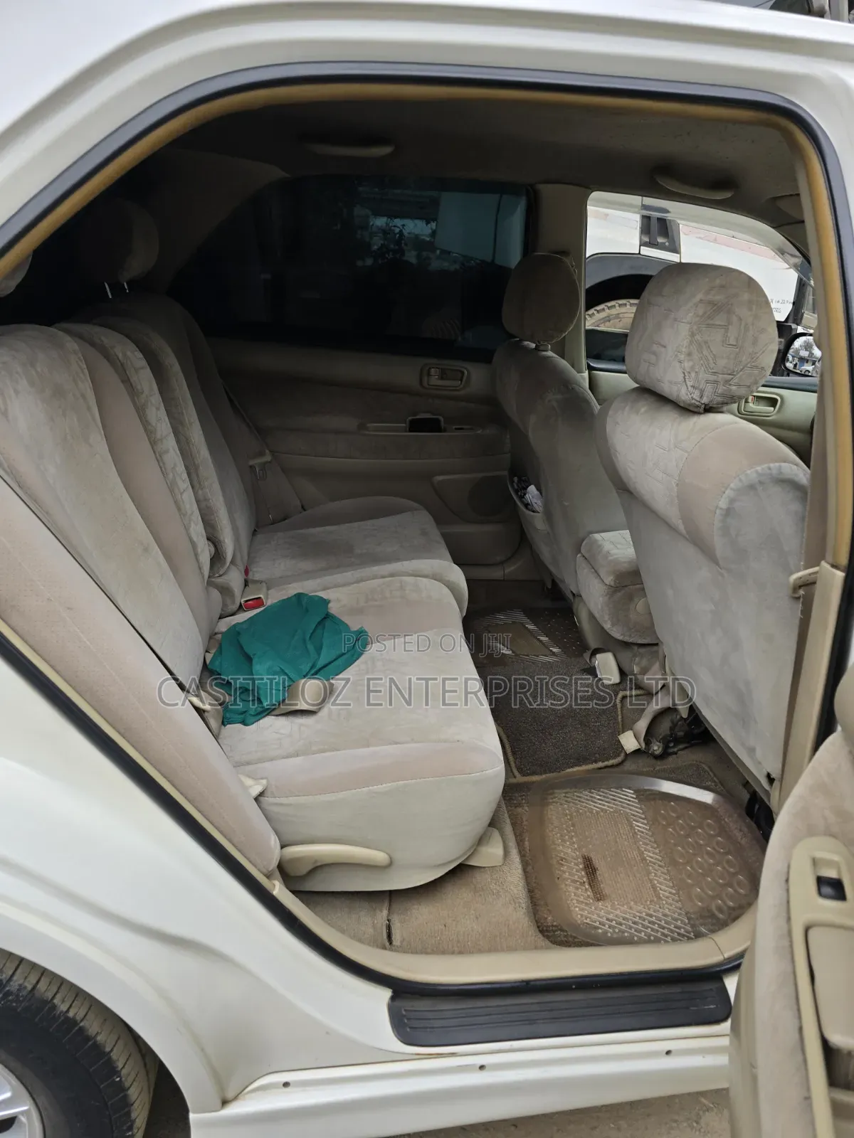 Toyota Vista 2000 White