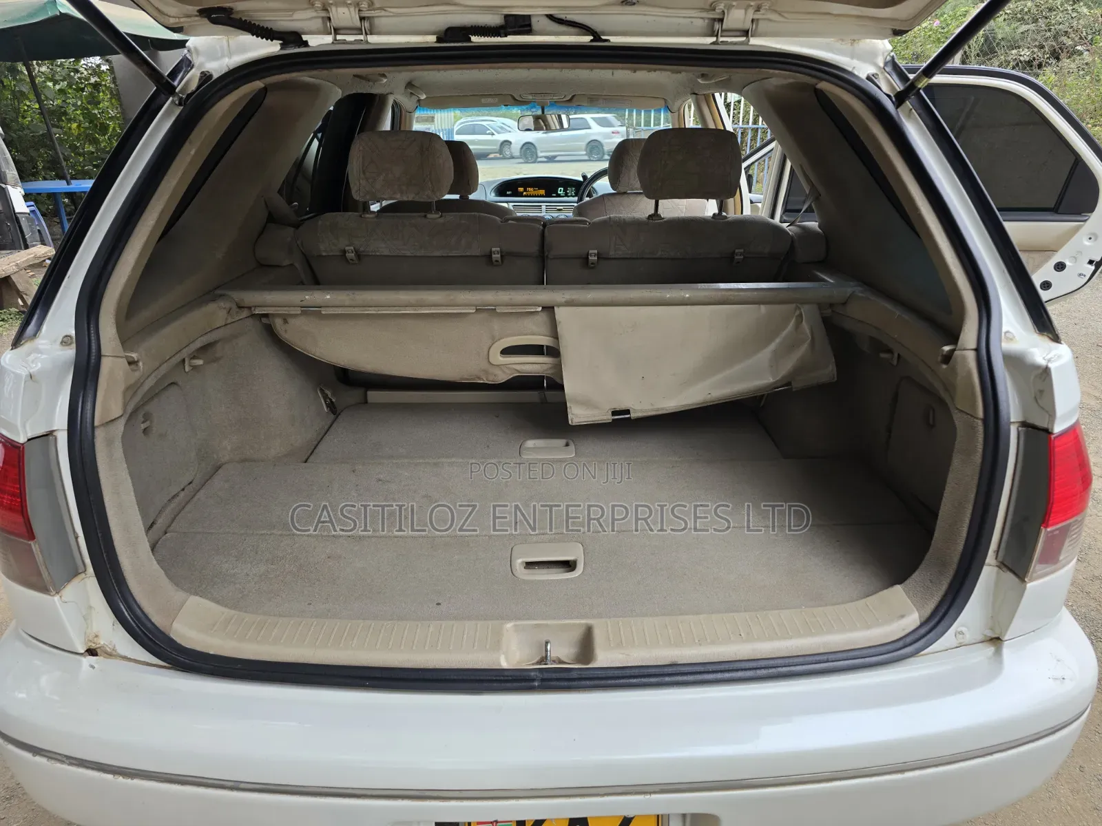 Toyota Vista 2000 White