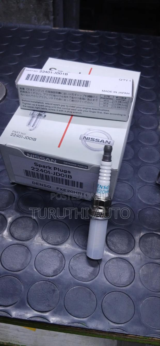 Nissan Spark Plugs Size 14 FXE20HR11 - main view