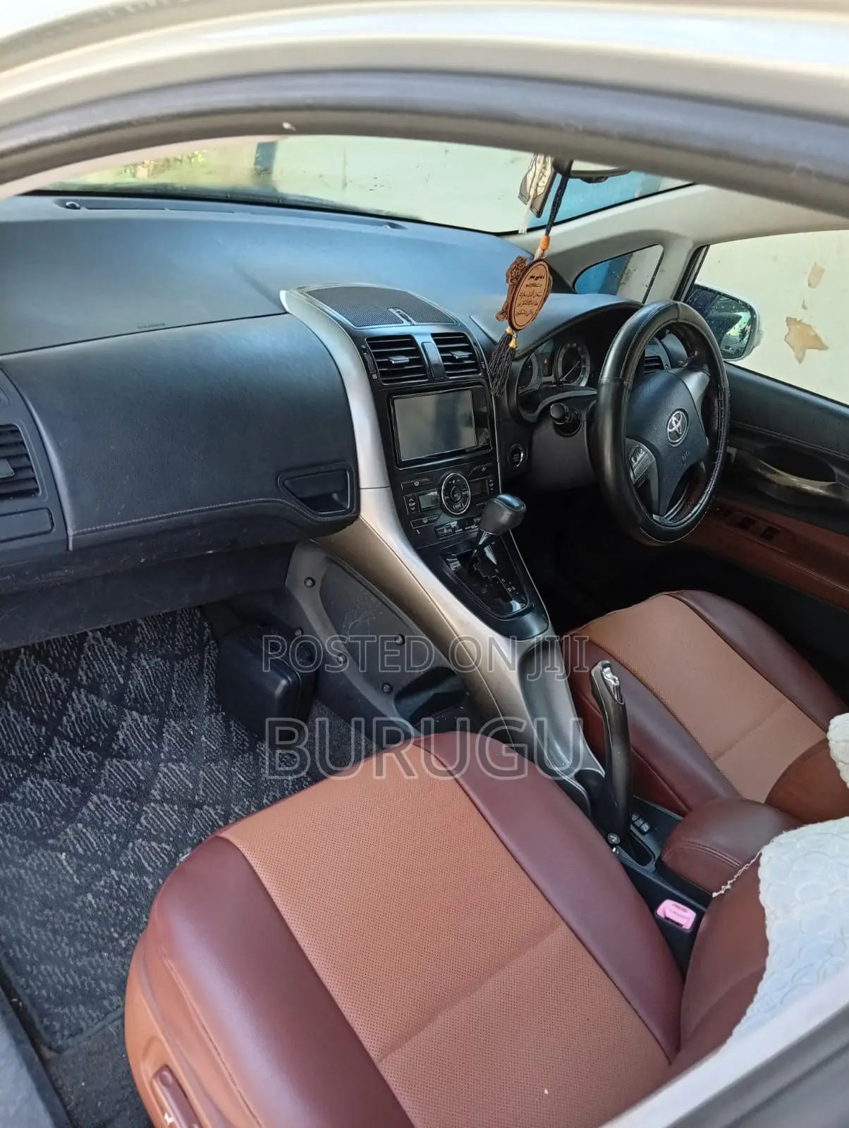 Toyota Blade 2009 Silver