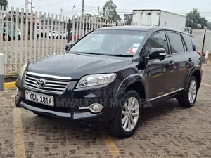 Toyota Vanguard 2010 Black