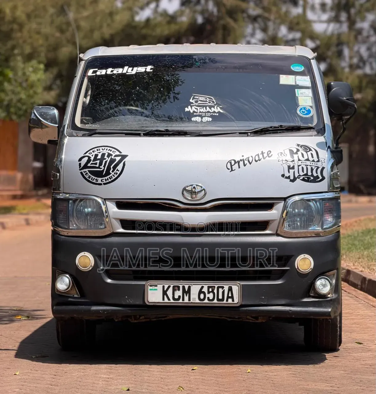 Toyota HiAce 2010 Silver