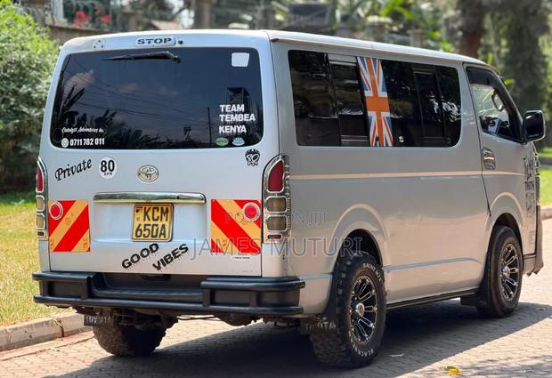Toyota HiAce 2010 Silver - thumbnail 6