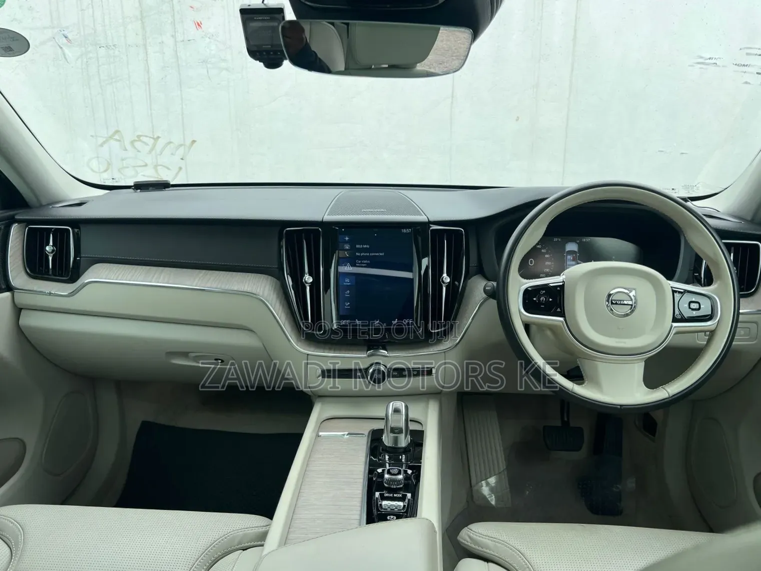 Volvo XC60 2019 Gray