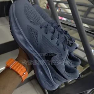 Lightweight Air Cushion Sneaker Sports Shoes