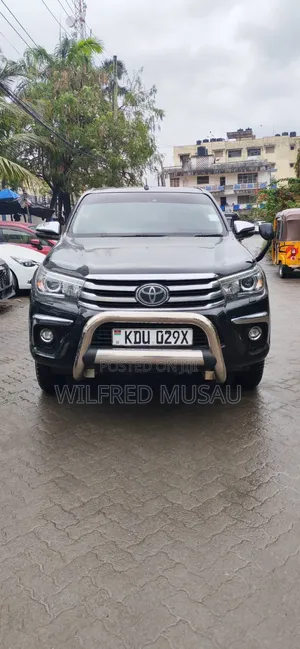 Toyota Hilux 2018 Black