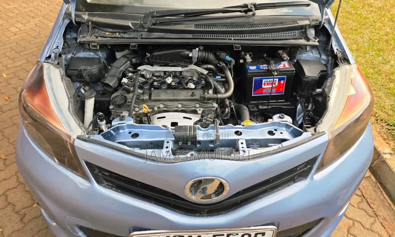 Toyota Vitz 2012 Blue