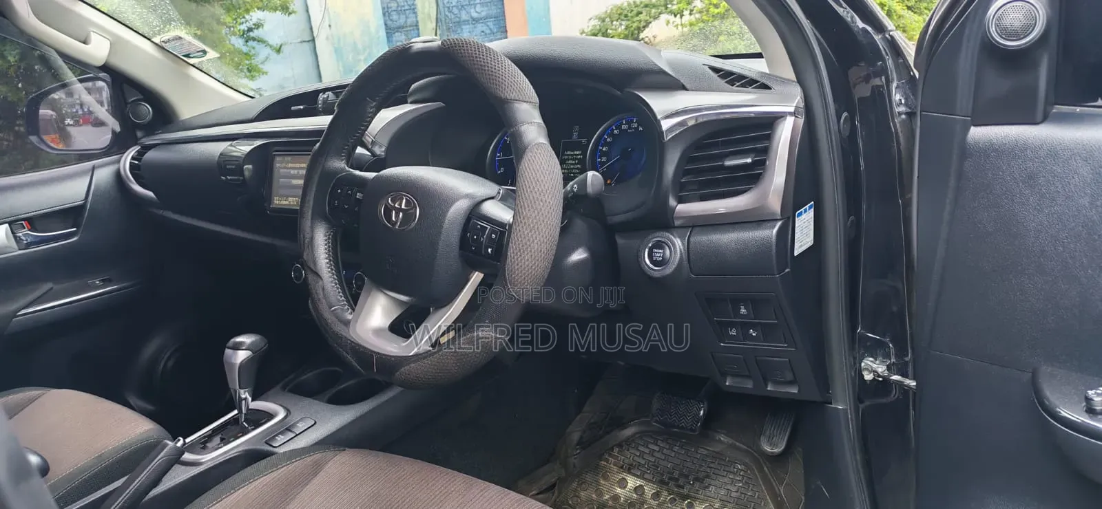 Toyota Hilux 2018 Black