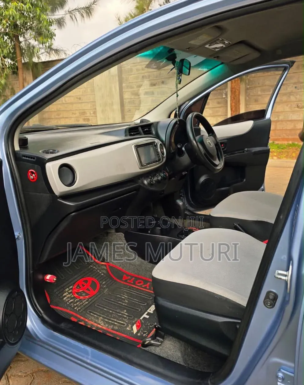 Toyota Vitz 2012 Blue