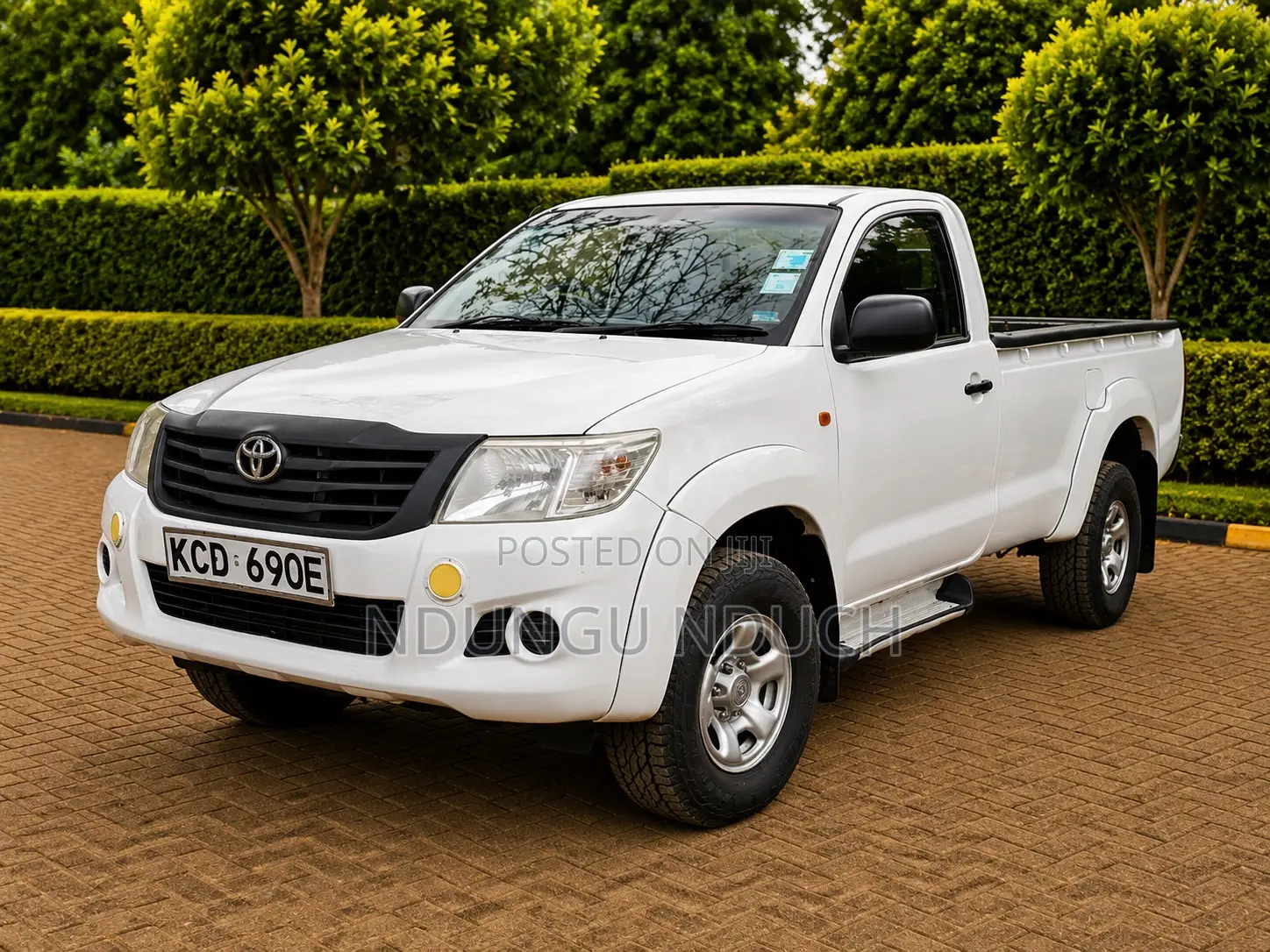 Toyota Hilux 2015 White