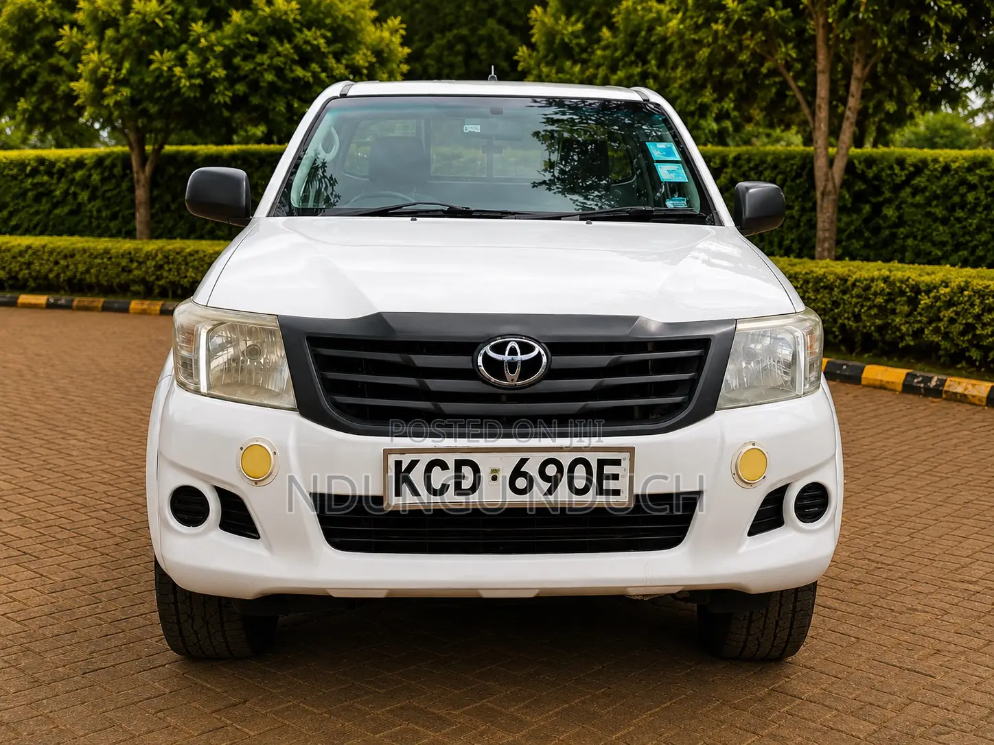 Toyota Hilux 2015 White