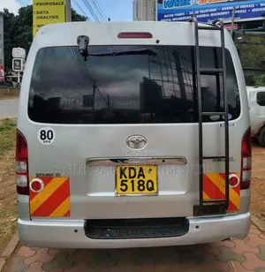 Toyota HiAce 2014 Silver
