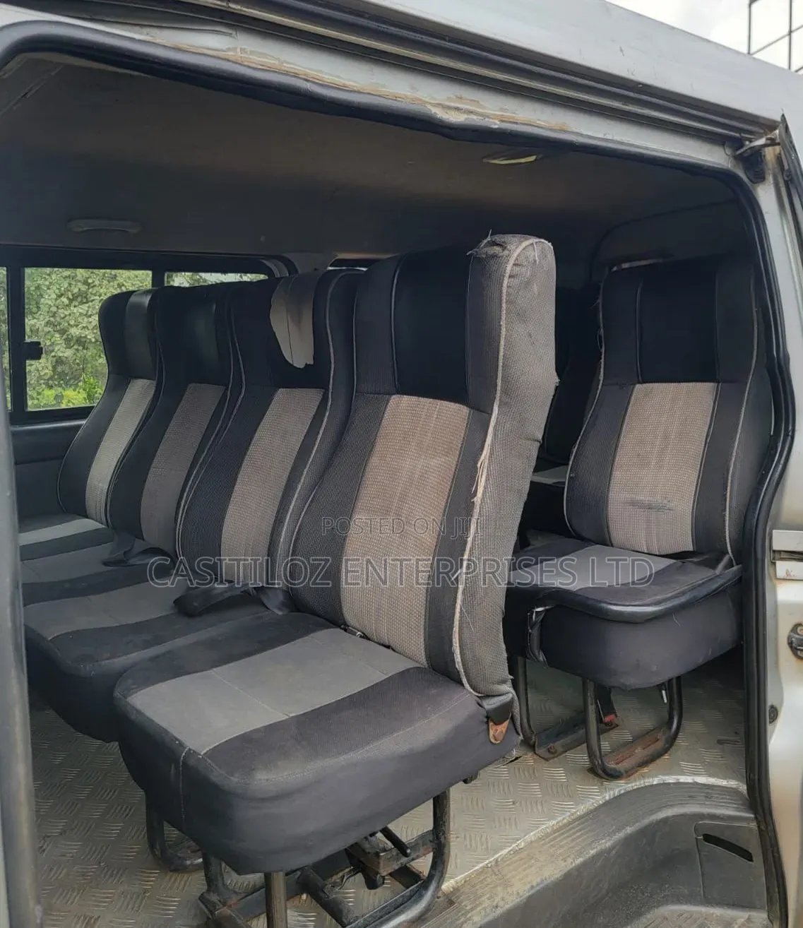 Toyota HiAce 2014 Silver