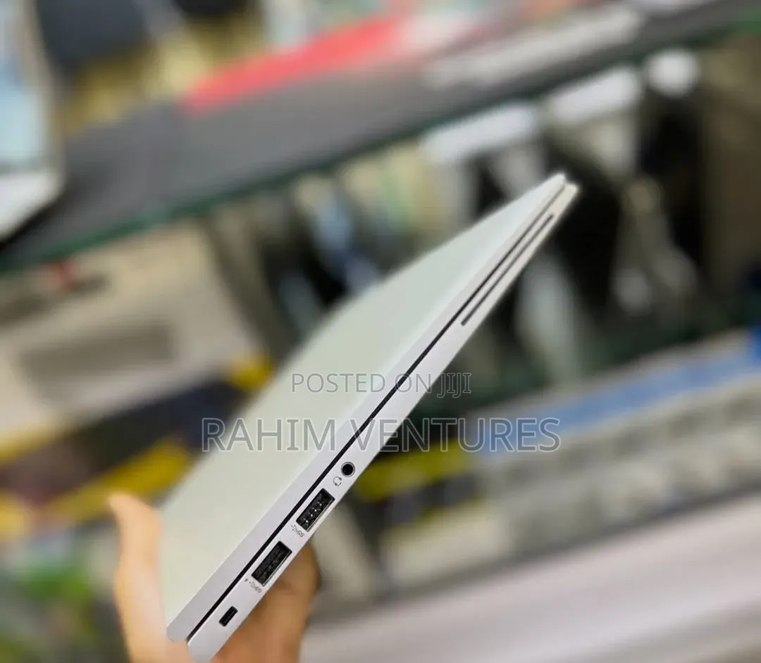 Laptop HP EliteBook 830 G8 16GB Intel Core i7 SSD 512GB