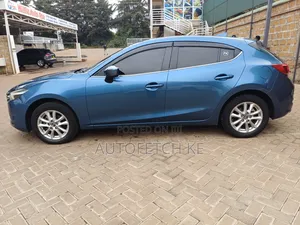 Mazda Axela 2017 Blue