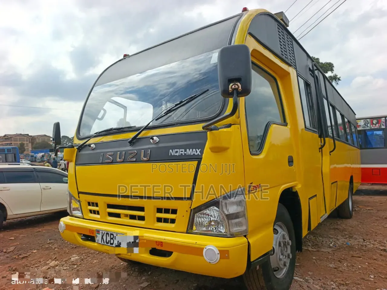 Isuzu NQR 2014 Yellow