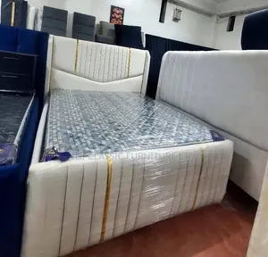 5x6 Chester Bed White 
