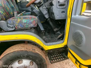 Isuzu NQR 2014 Yellow