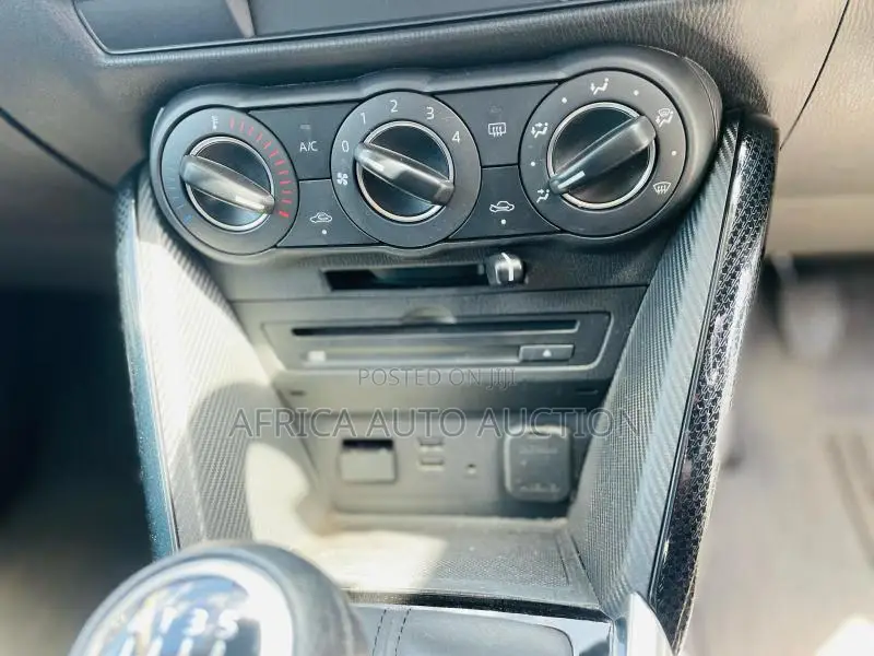 Mazda Demio 2018