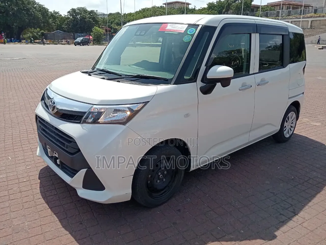 Toyota Tank 2019 Pearl