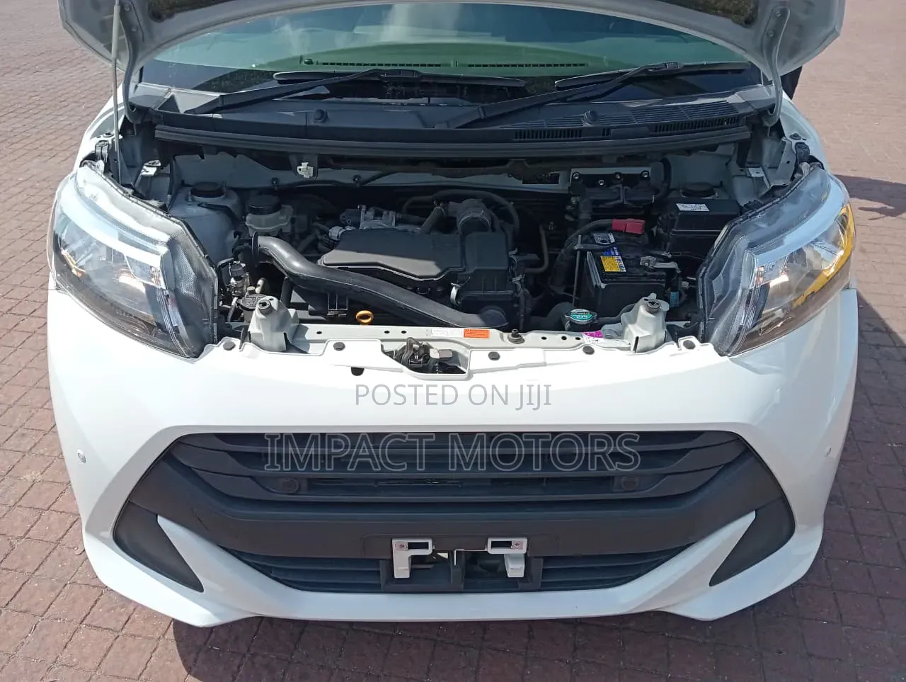 Toyota Tank 2019 Pearl