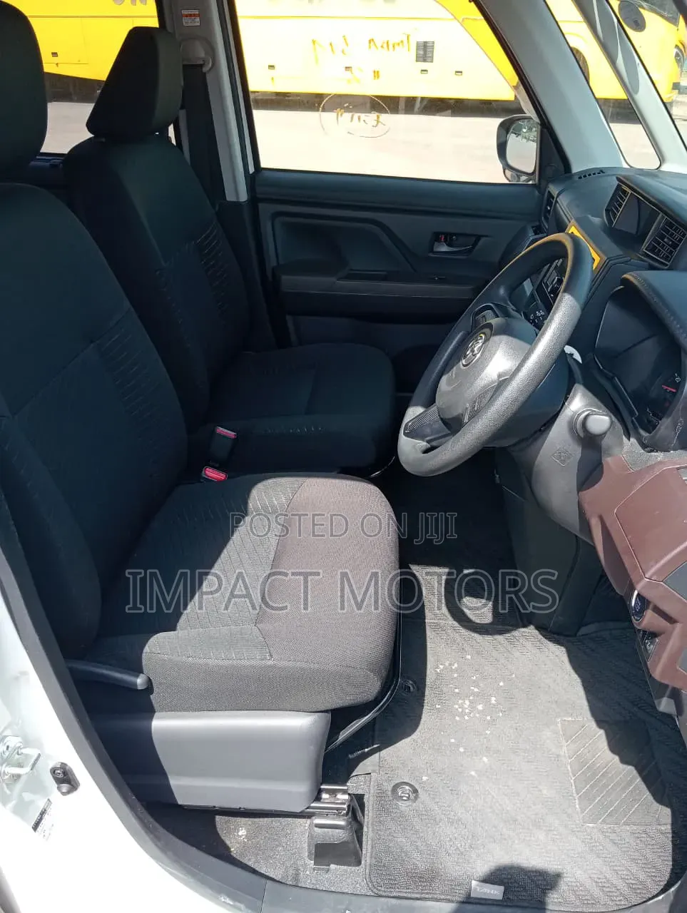 Toyota Tank 2019 Pearl