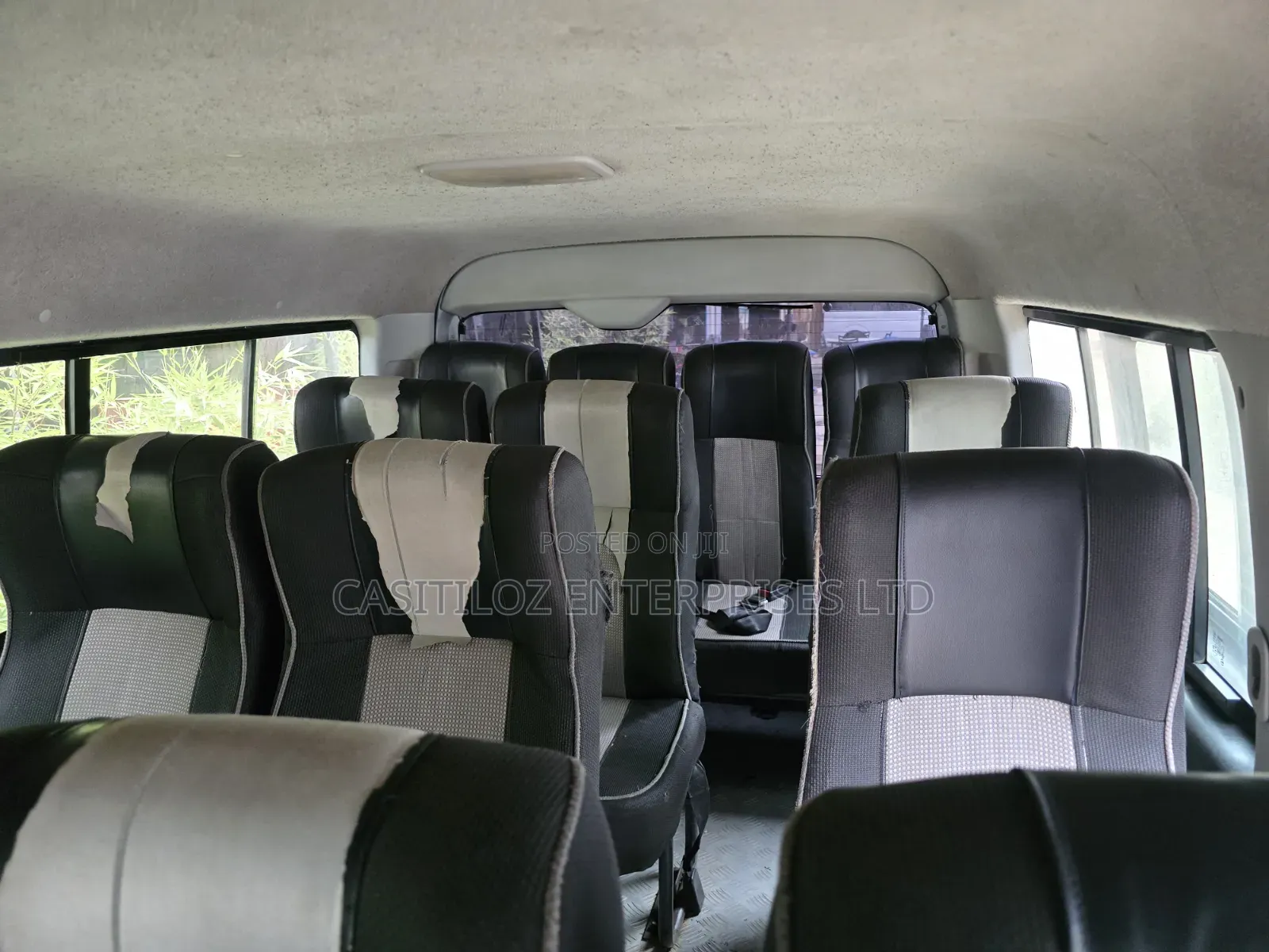 Toyota HiAce 2014 Silver