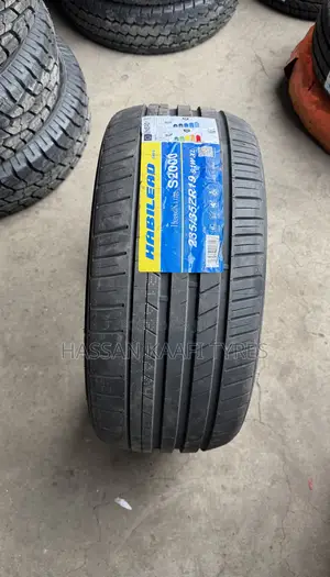 235/35r19 Habilead Tyre