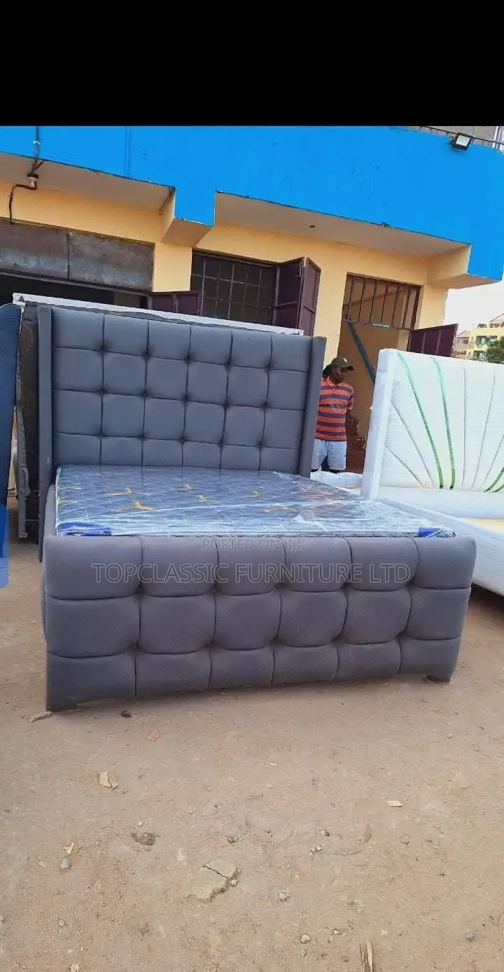 5x6 Harsh Gray  With Mattress Included